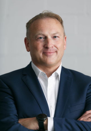 VNRVerlag-Ru-ckert-0098.jpg Redakteur des Reports – Mike Rückert